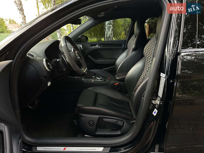 Седан Audi RS3 2018 в Запорожье