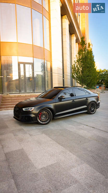 Седан Audi RS3 2018 в Киеве фото 4 Седан Audi RS3 2018 в Киеве