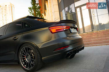 Седан Audi RS3 2018 в Киеве фото 16 Седан Audi RS3 2018 в Киеве