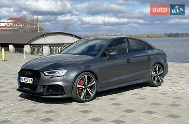 Седан Audi RS3 2018 в 