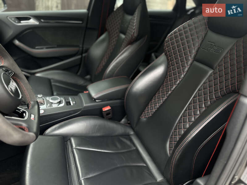 Седан Audi RS3 2018 в Днепре
