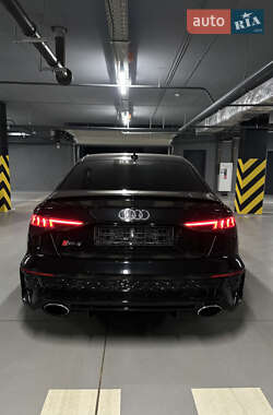 Седан Audi RS3 2022 в 