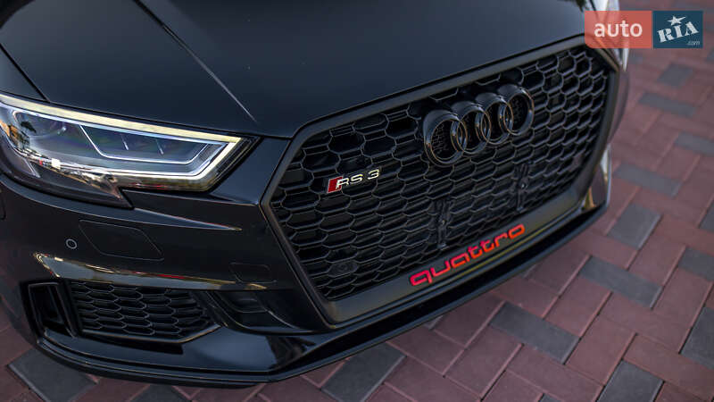 Седан Audi RS3 2018 в 