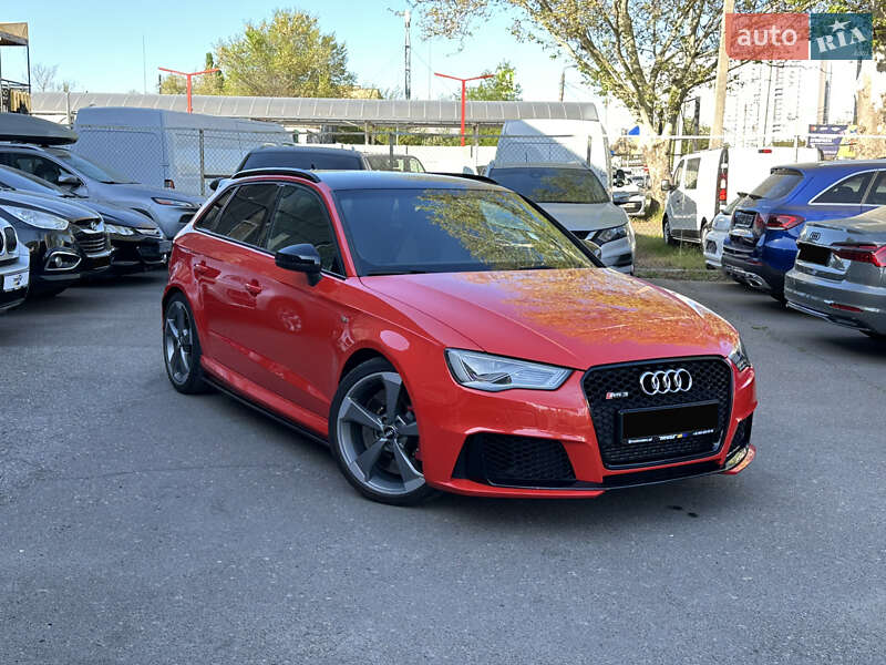 Седан Audi RS3 2017 в 