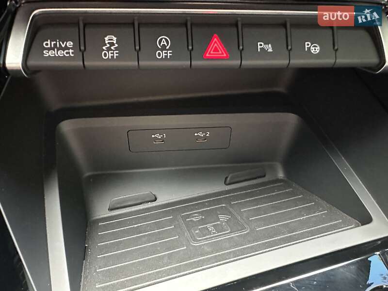 Седан Audi RS3 2021 в Киеве