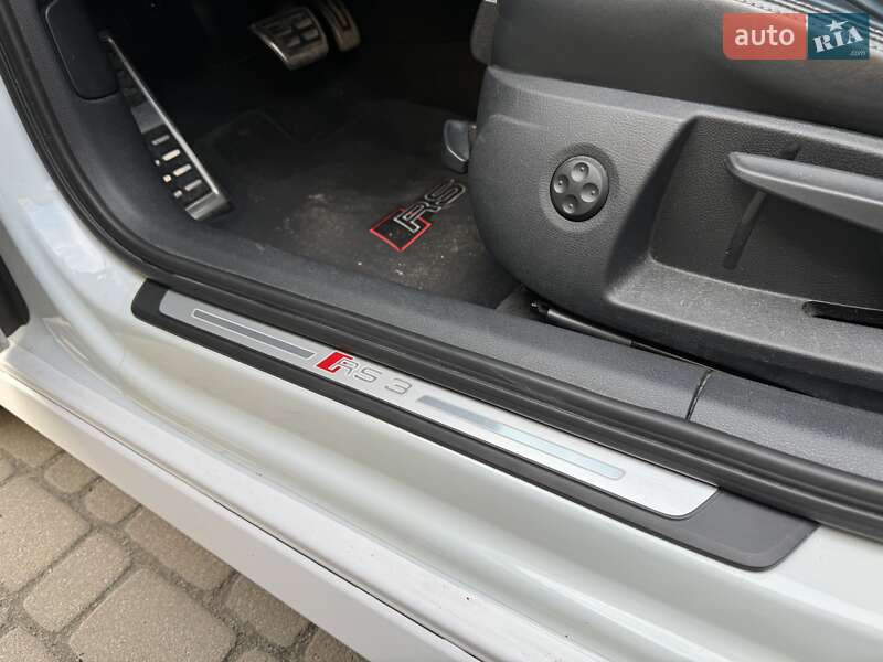 Хетчбек Audi RS3 2016 в Києві