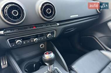 Хэтчбек Audi RS3 2016 в 