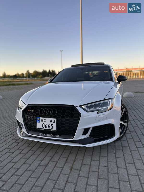 Седан Audi RS3 2017 в Львове