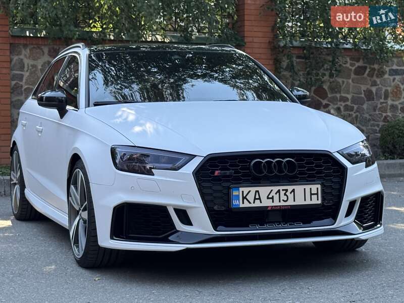 Хэтчбек Audi RS3 2016 в Киеве