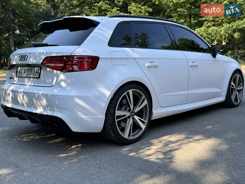 Хетчбек Audi RS3 2016 в Києві