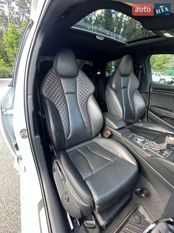 Седан Audi RS3 2018 в Білогородці