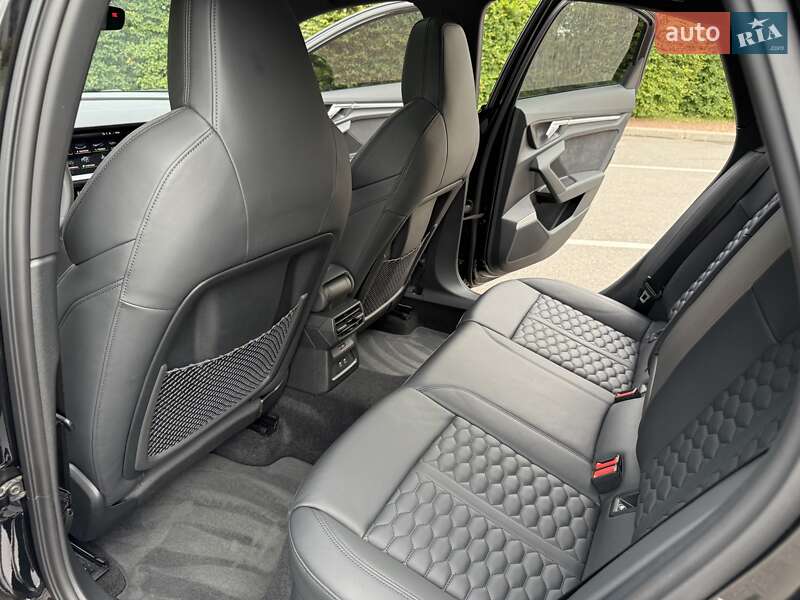 Седан Audi RS3 2022 в Киеве