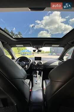 Седан Audi RS3 2018 в 
