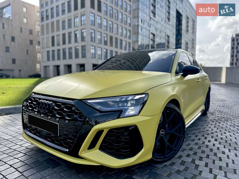 Седан Audi RS3 2022 в Днепре