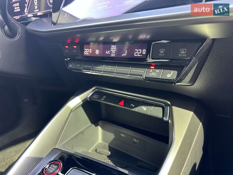 Седан Audi RS3 2022 в Днепре