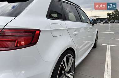 Хэтчбек Audi RS3 2016 в Киеве