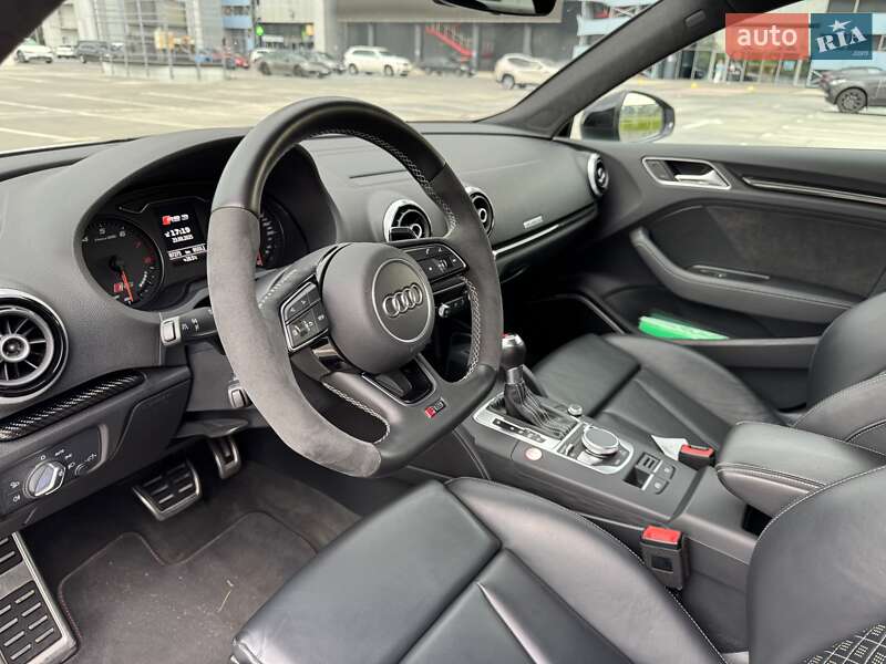 Хетчбек Audi RS3 2016 в Києві