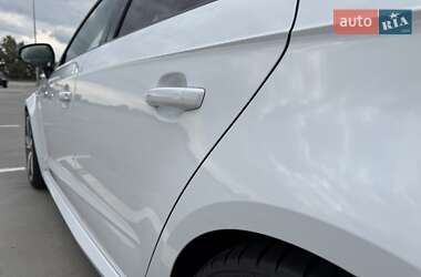 Хэтчбек Audi RS3 2016 в 