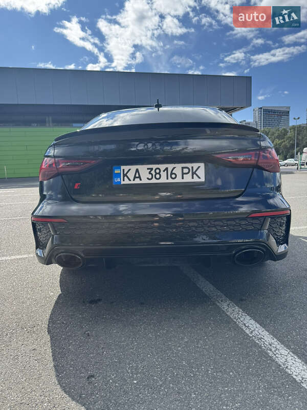 Седан Audi RS3 2024 в Киеве
