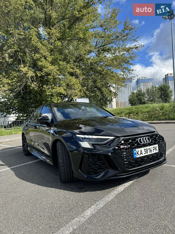 Седан Audi RS3 2024 в Киеве