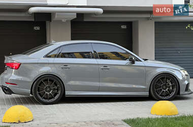 Седан Audi RS3 2018 в 