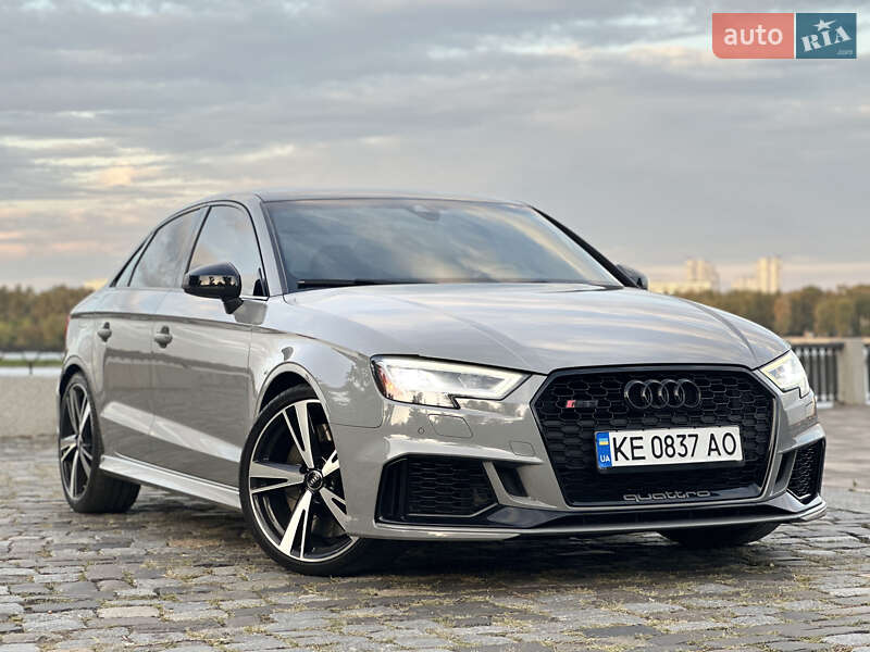 Седан Audi RS3 2020 в Киеве
