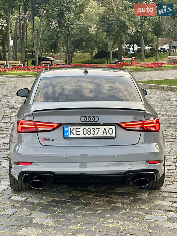 Седан Audi RS3 2020 в Киеве