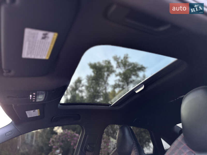 Седан Audi RS3 2020 в Киеве