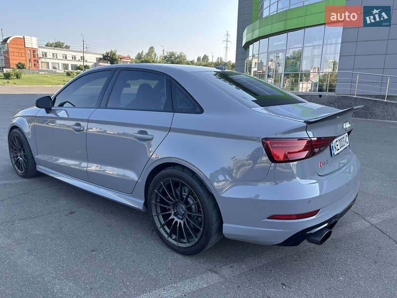 Седан Audi RS3 2017 в Киеве фото 6 Седан Audi RS3 2017 в Киеве