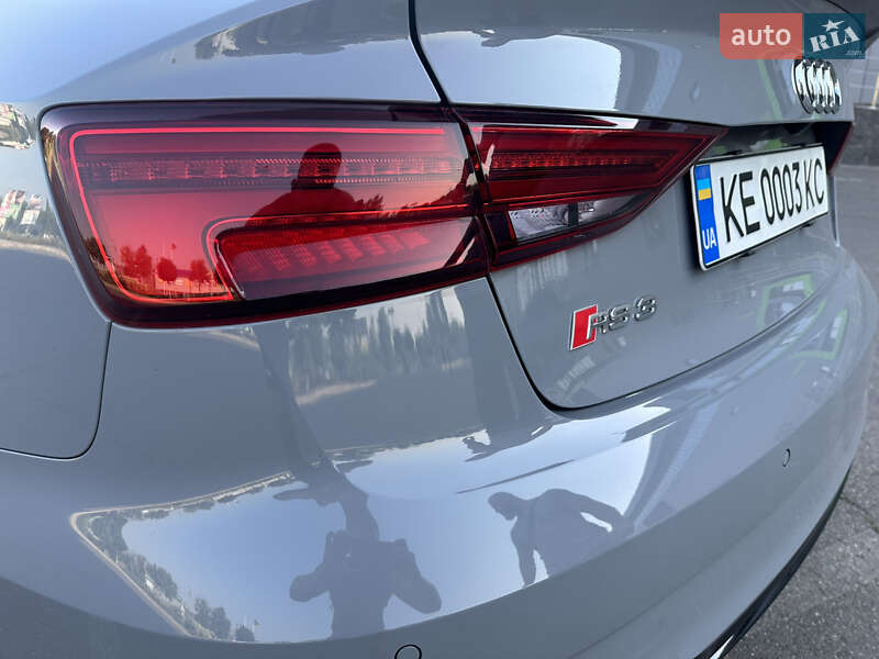 Седан Audi RS3 2017 в Киеве фото 31 Седан Audi RS3 2017 в Киеве