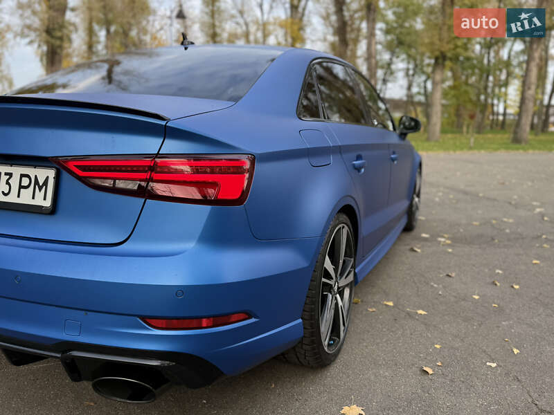 Седан Audi RS3 2017 в Києві фото 10 Седан Audi RS3 2017 в Києві