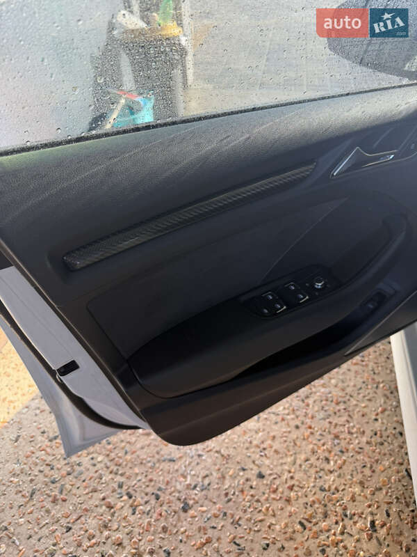 Седан Audi RS3 2017 в Запоріжжі