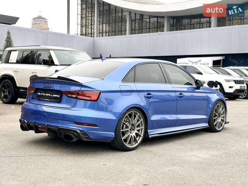 Седан Audi RS3 2017 в Києві фото 10 Седан Audi RS3 2017 в Києві