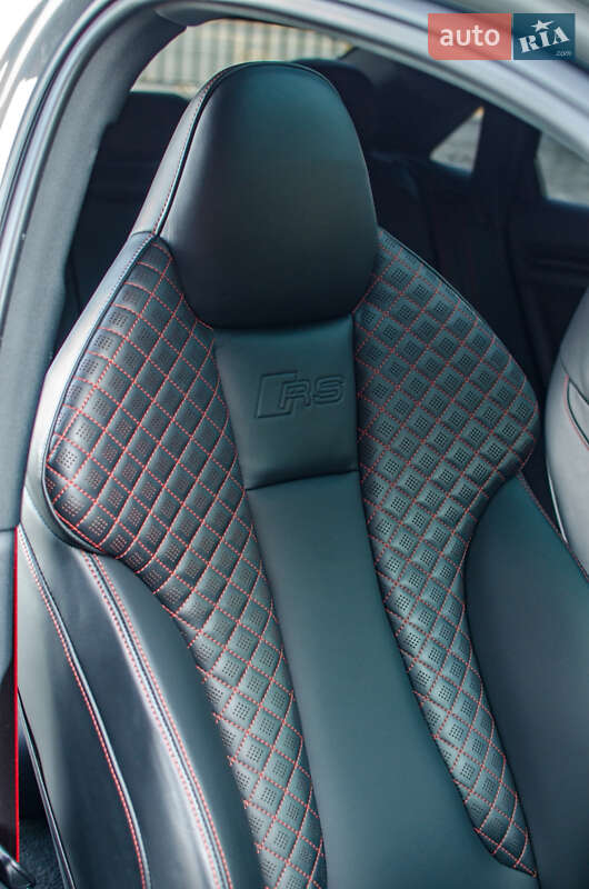 Седан Audi RS3 2020 в Киеве