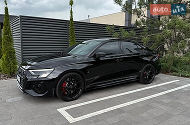 Седан Audi RS3 2022 в Умані