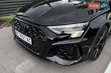 Седан Audi RS3 2022 в Умані