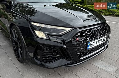 Седан Audi RS3 2022 в Умані