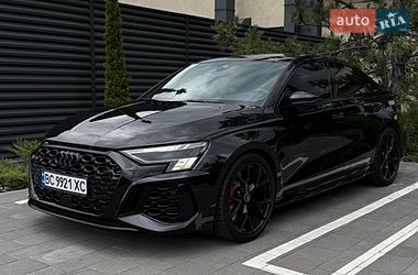 Седан Audi RS3 2022 в Умані Седан Audi RS3 2022 в Умані