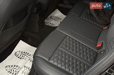 Седан Audi RS3 2022 в Умані