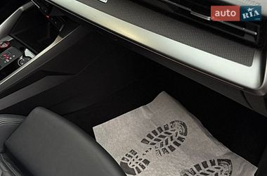 Седан Audi RS3 2022 в Умані