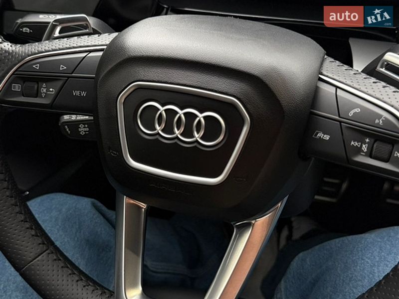 Седан Audi RS3 2022 в Умані