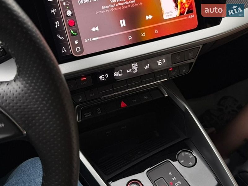 Седан Audi RS3 2022 в Умані
