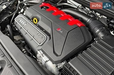 Седан Audi RS3 2022 в Умані