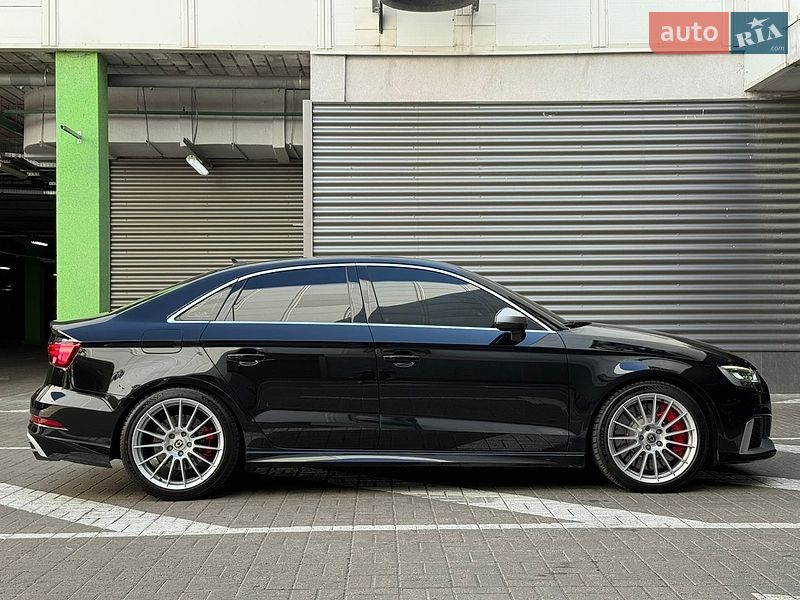 Седан Audi RS3 2017 в Киеве фото 12 Седан Audi RS3 2017 в Киеве