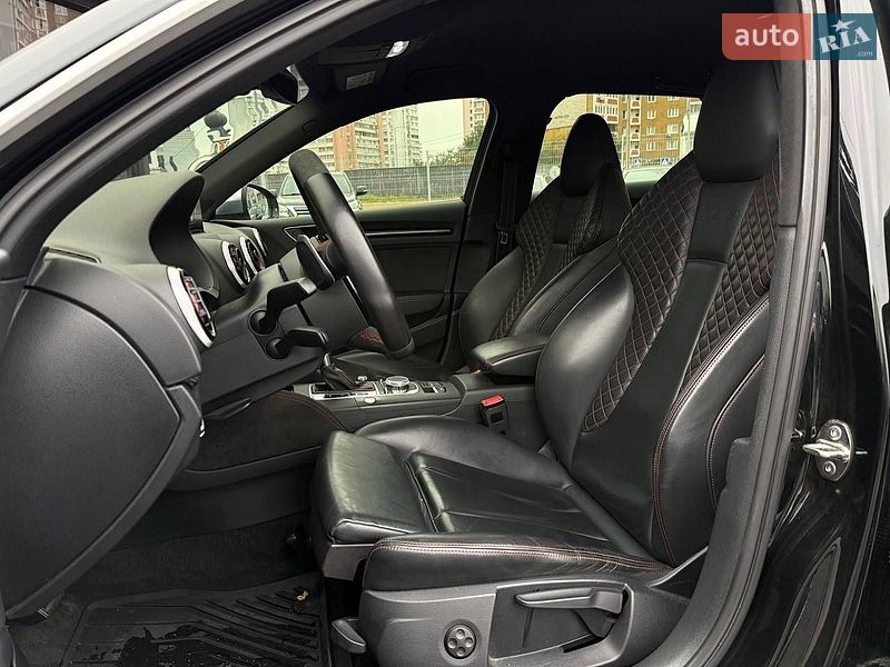 Седан Audi RS3 2016 в Киеве