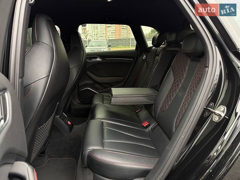 Седан Audi RS3 2016 в Киеве