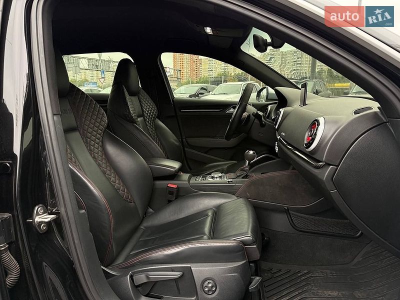 Седан Audi RS3 2016 в Киеве