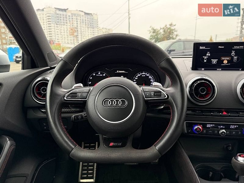 Седан Audi RS3 2016 в Киеве