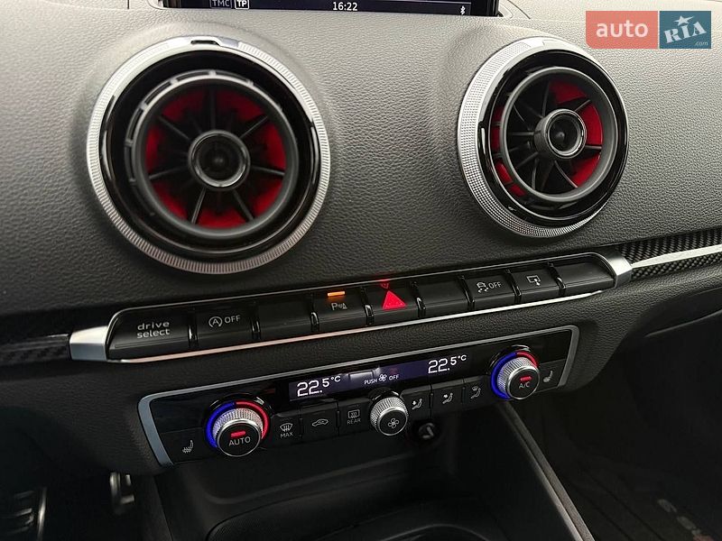 Седан Audi RS3 2016 в Києві