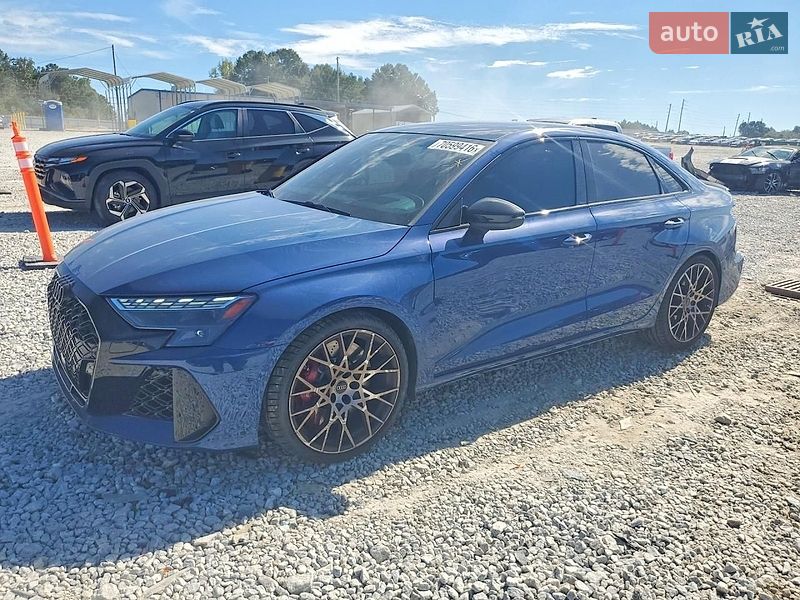 Седан Audi RS3 2025 в Львове